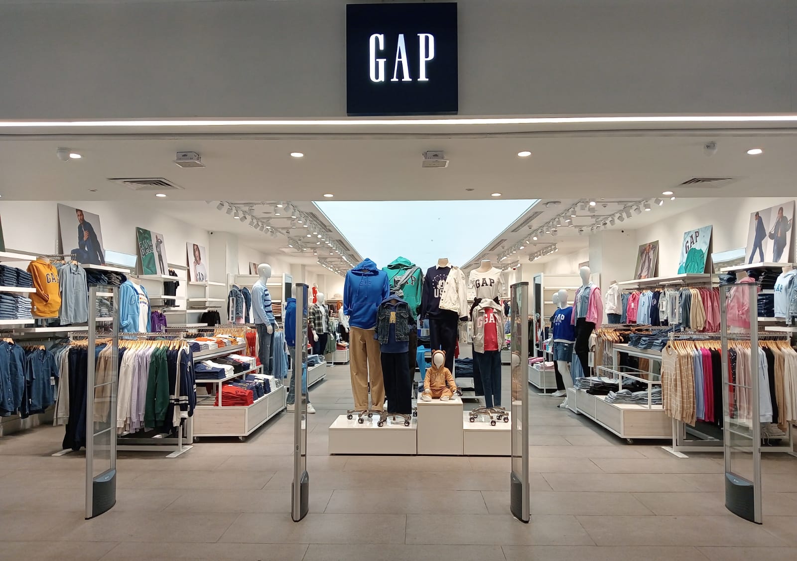 Gap mall hot sale